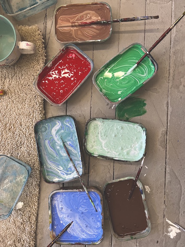 MIXED PAINT IN CONTAINERS