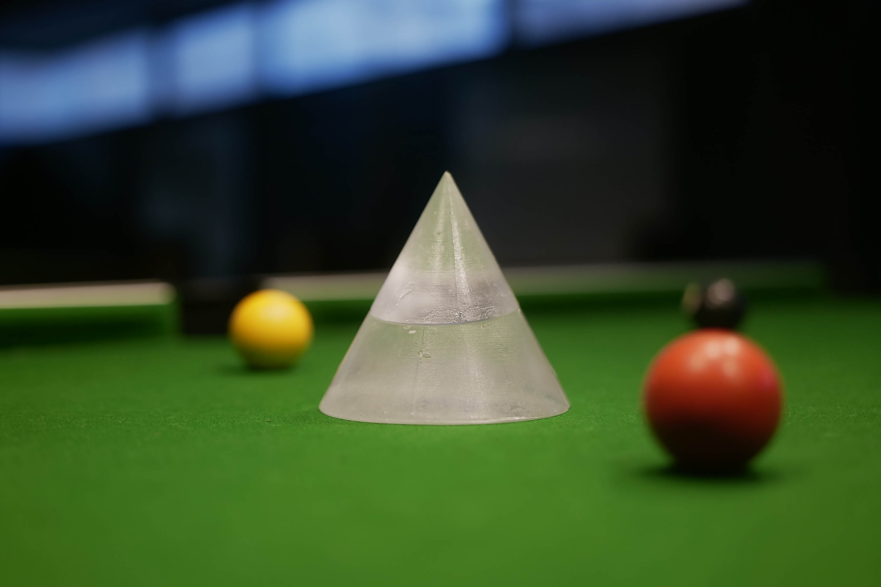 Glass Stacked Cone Table Obstructions