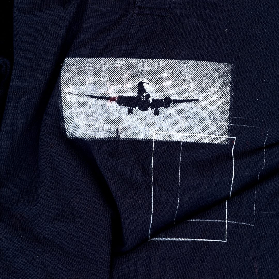 blue polo printed detail